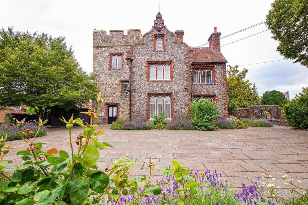 The Most Central Apartment In Canterbury Stunning Interiors, Fully Equipped, City Views And Free Wifi! Exterior foto